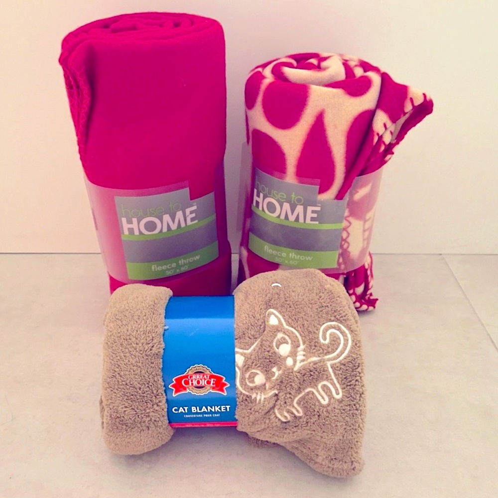 3 fleece warm pet blankets.